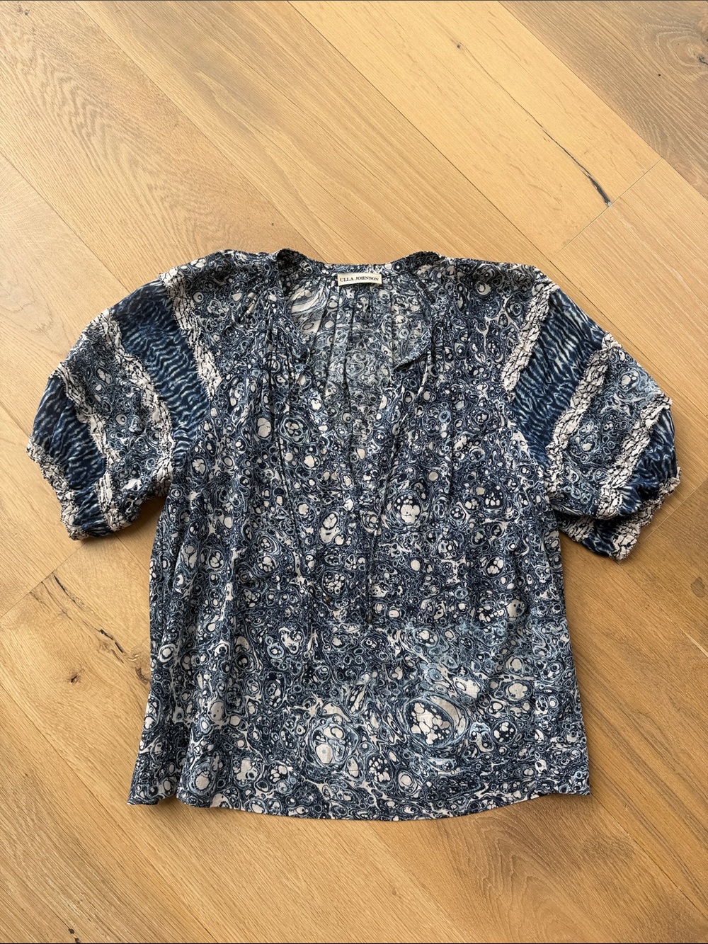 Ulla Johnson Blue Floral V-Neck Puff Sleeve Blouse